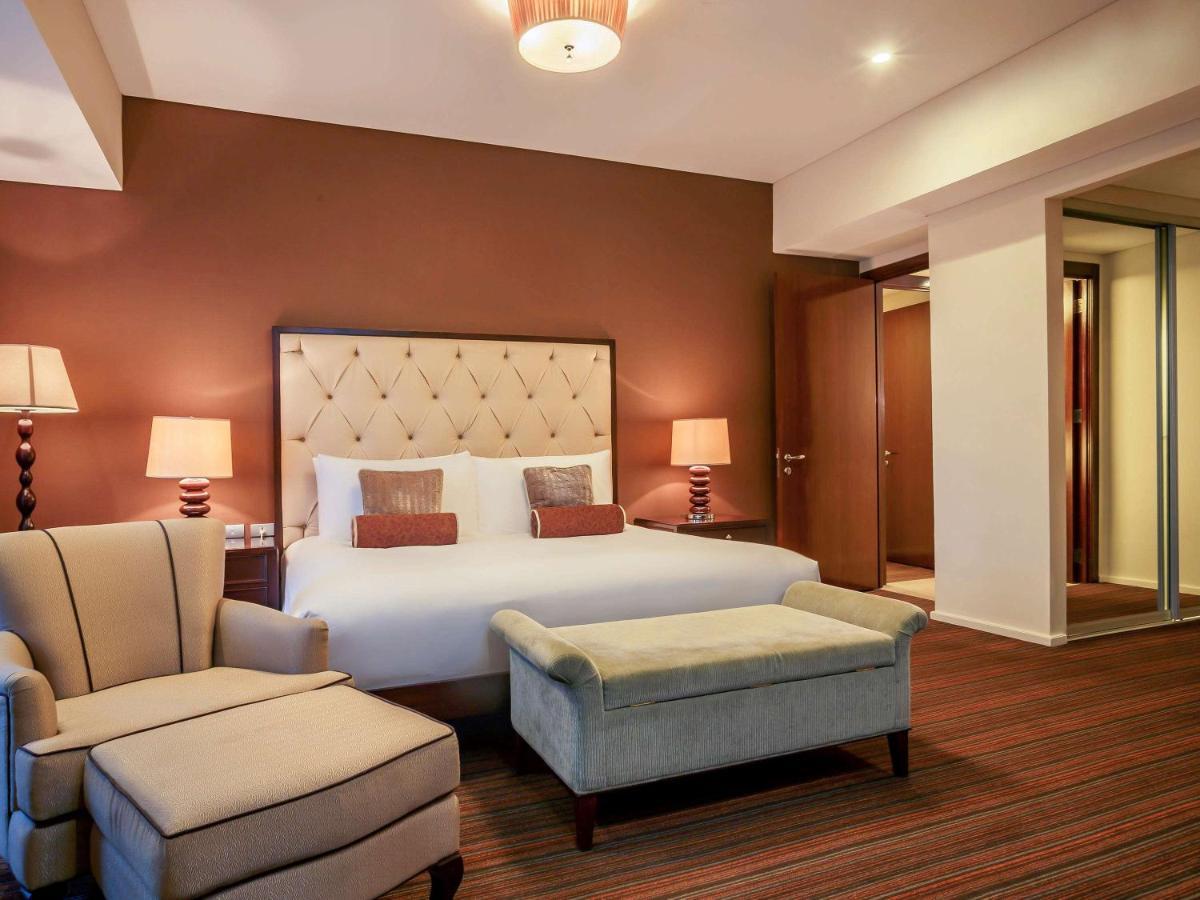 Pasig City Joy Nostalg Hotel And Suites Manila Managed By The Ascott Limited מראה חיצוני תמונה